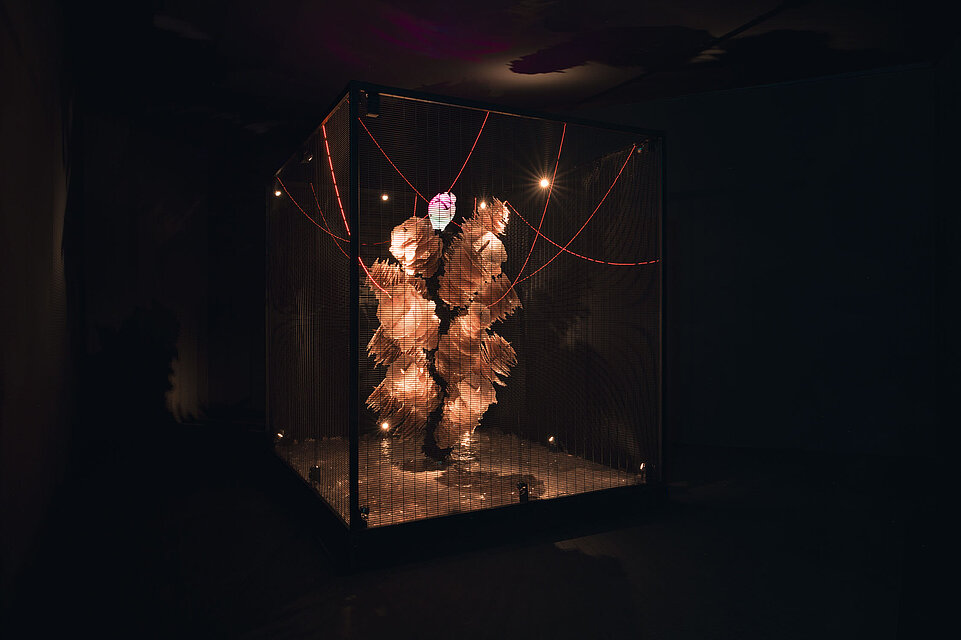 Ausstellungsansicht Liliane Lijn. Arise Alive im mumok