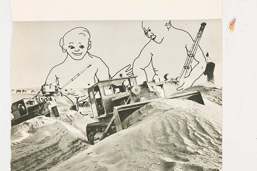 Montage aus historischem Foto von Baumaschinen und darüber gesetzten gezeichneten Figuren im Maßstabsbruch. / Montage combining a historical photograph of construction machines with superimposed drawn figures at a different scale.