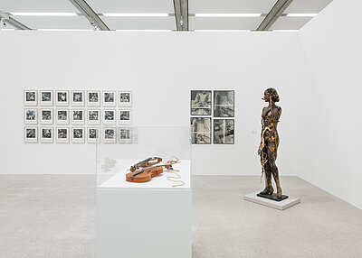 Ausstellungsansicht: Mapping the 60s. Kunst-Geschichten aus den Sammlungen des mumok