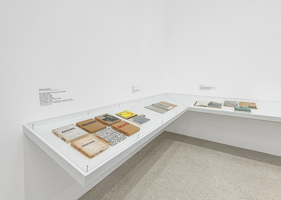 Ausstellungsansicht: Mapping the 60s. Kunst-Geschichten aus den Sammlungen des mumok