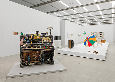 Ausstellungsansicht: Mapping the 60s. Kunst-Geschichten aus den Sammlungen des mumok