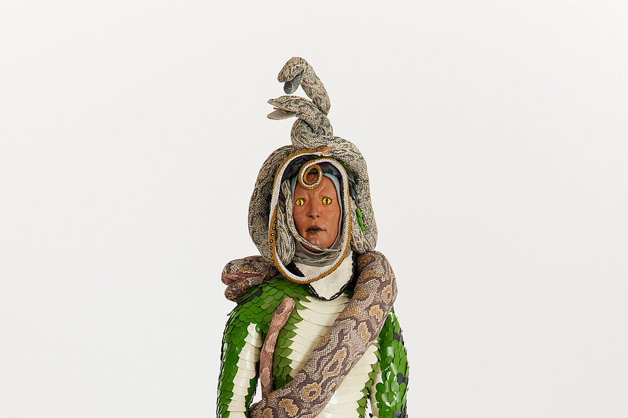 Jann Haworth, Snake Lady, 1969–71, Skulptur einer Schlangenfrau
