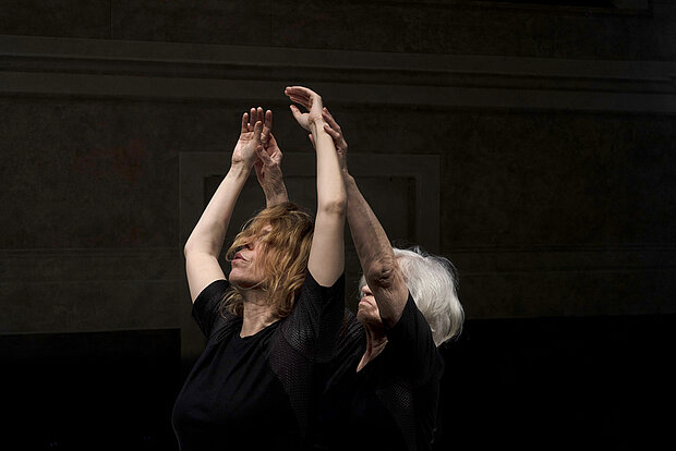 
            
                Performance Eszter Salamon
            
        