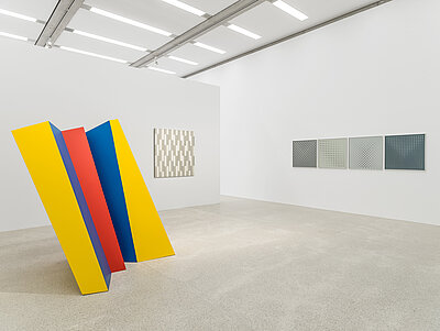 Ausstellungsansicht: Mapping the 60s. Kunst-Geschichten aus den Sammlungen des mumok