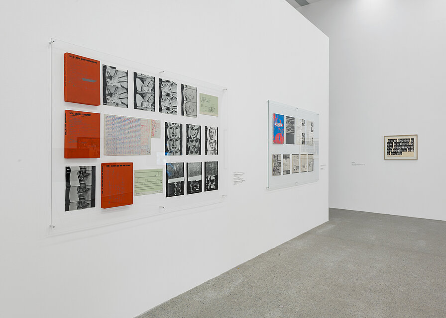 Ausstellungsansicht: Mapping the 60s. Kunst-Geschichten aus den Sammlungen des mumok