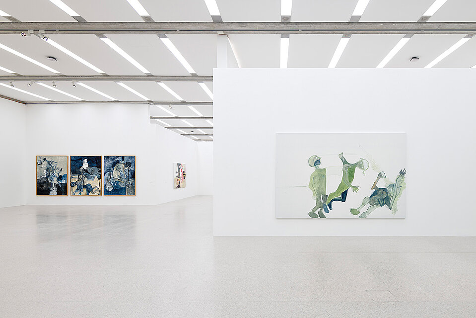 Blick in die Ausstellung Tobias Pils. Shh im mumok, zu sehen sind Gemälde im Ausstellungsraum.